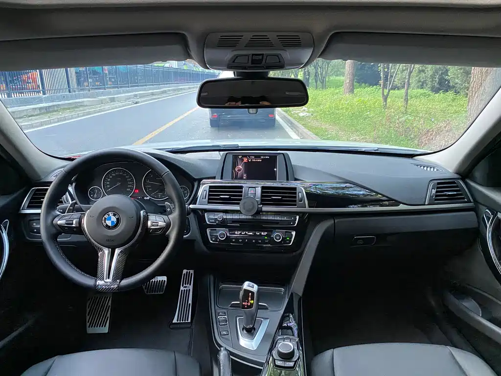 BMW 3 Series — миниатюра 7