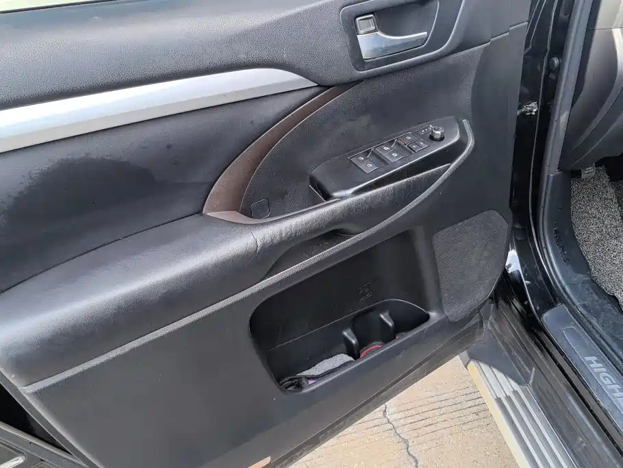 Toyota Highlander — миниатюра 7