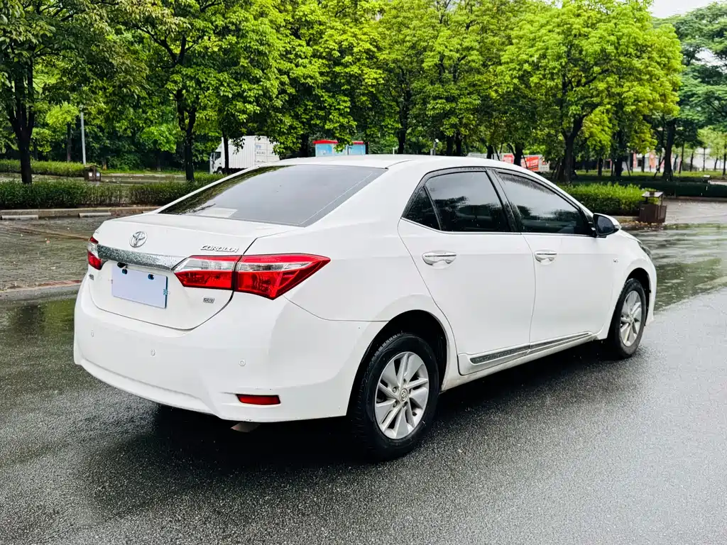 Toyota Corolla — миниатюра 6