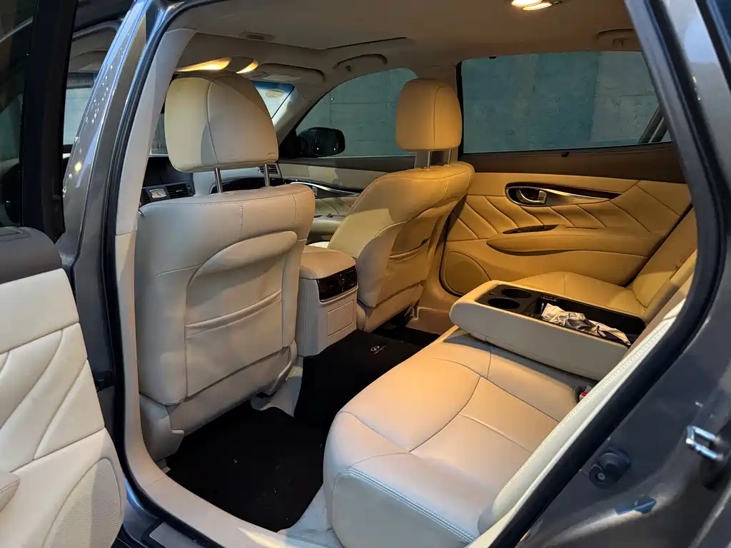 Infiniti Q70 — миниатюра 4