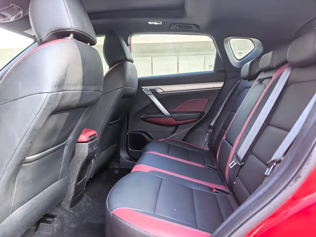Geely Binyue — миниатюра 12