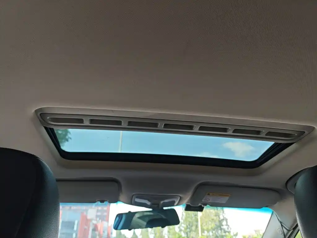 Roewe 360 — миниатюра 18