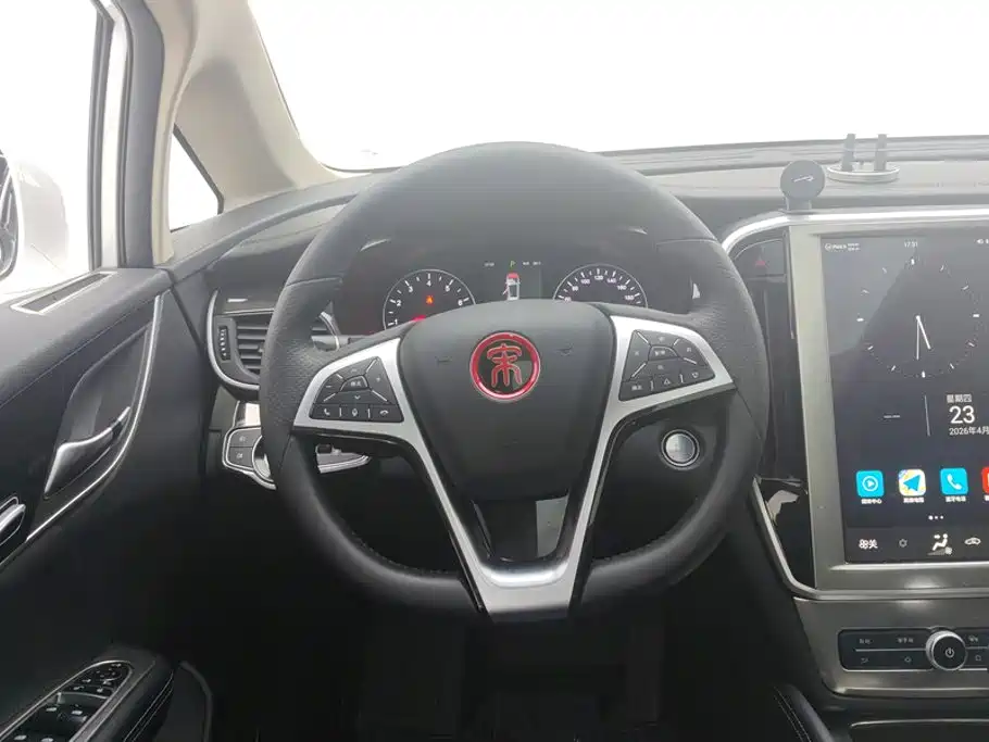 BYD MAX — миниатюра 15