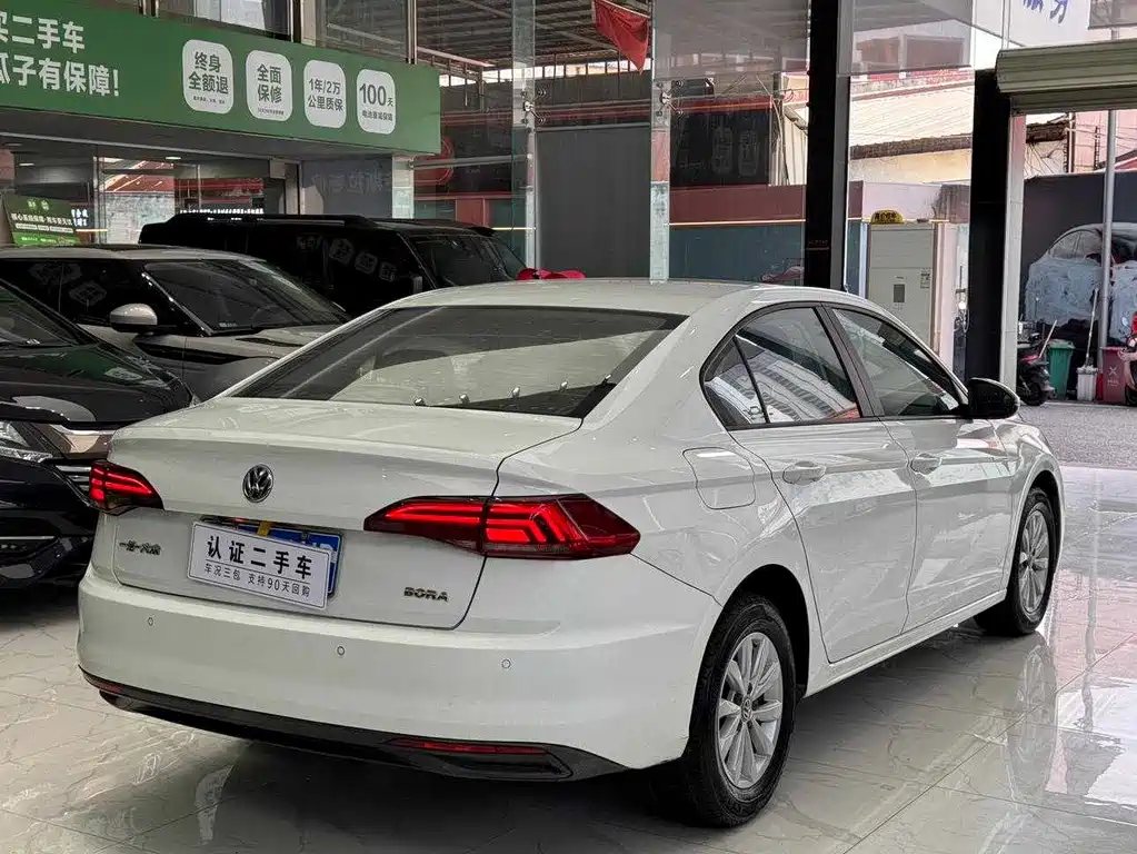 Volkswagen Bora — миниатюра 2
