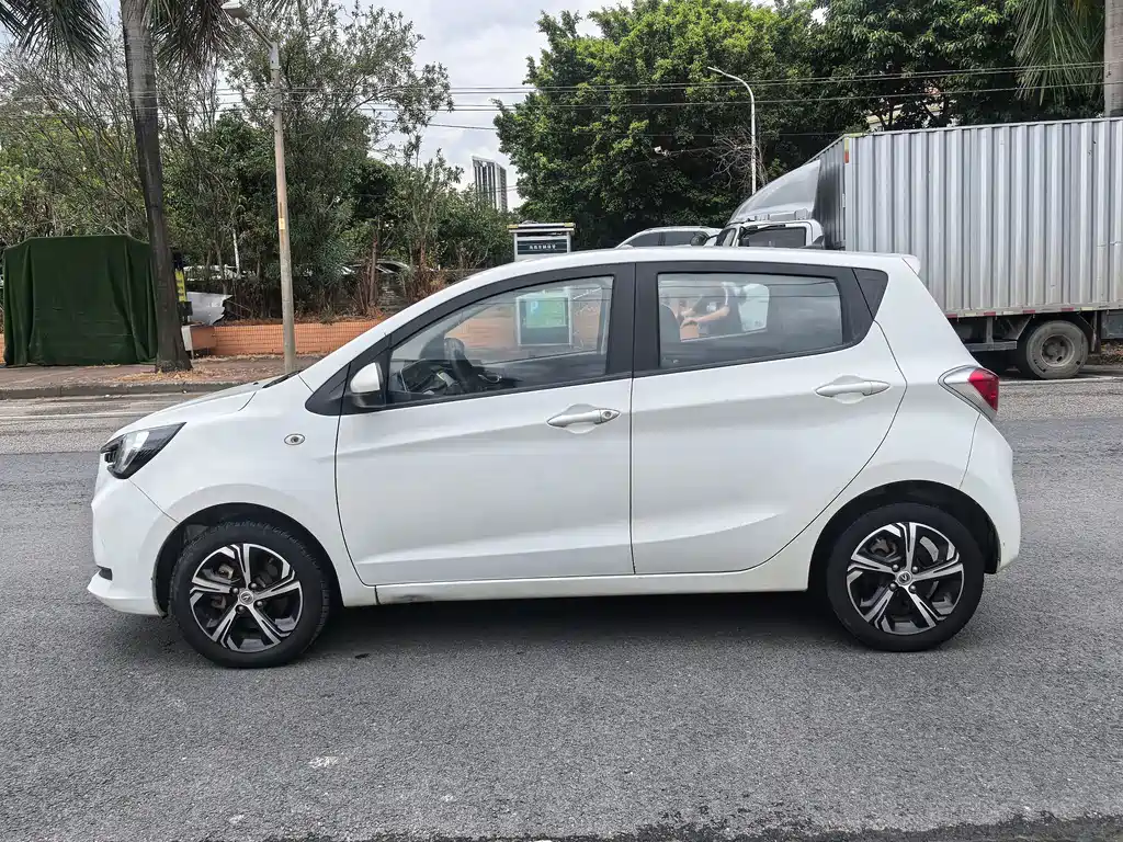 Changan Benben E-Star — миниатюра 4