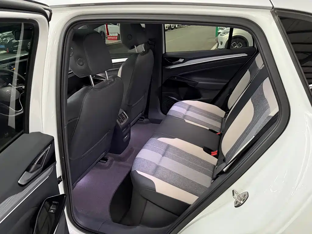 Volkswagen ID.4 Crozz — миниатюра 11