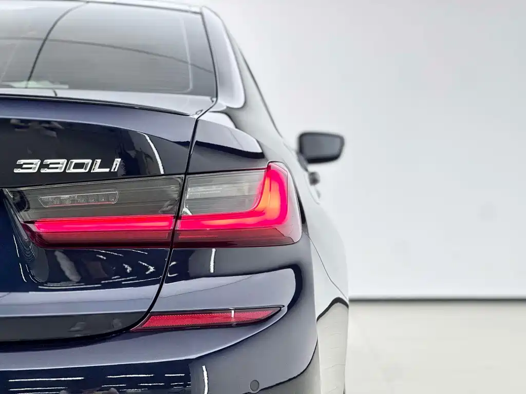 BMW 3 Series — миниатюра 11