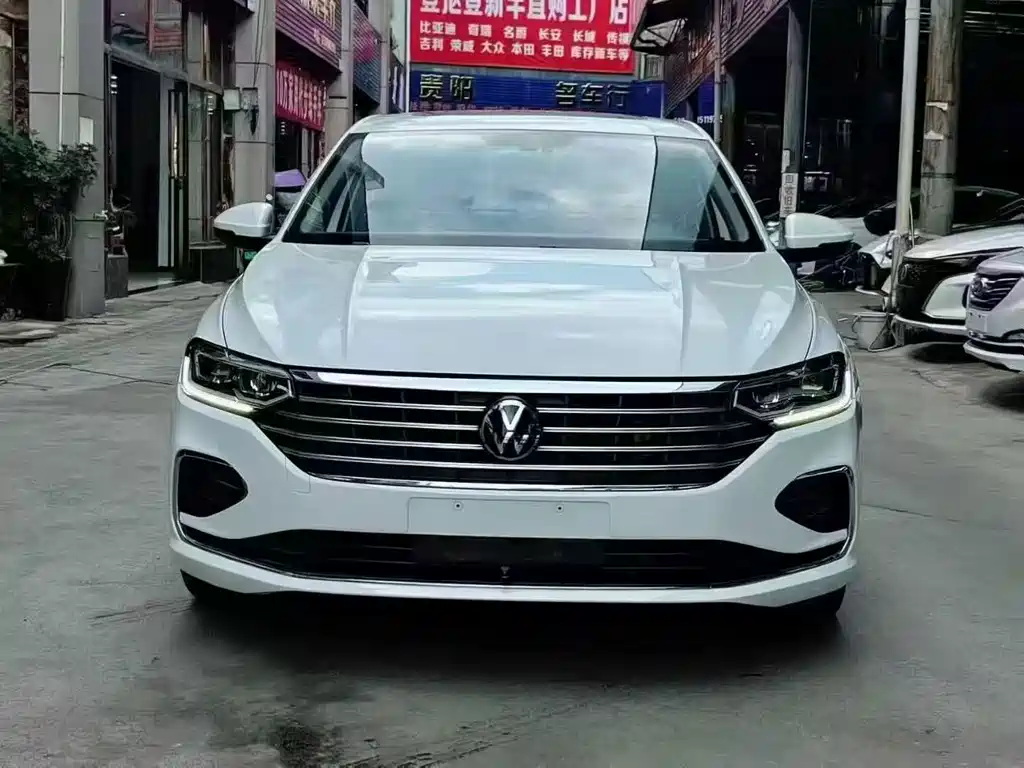 Volkswagen Lavida — миниатюра 2