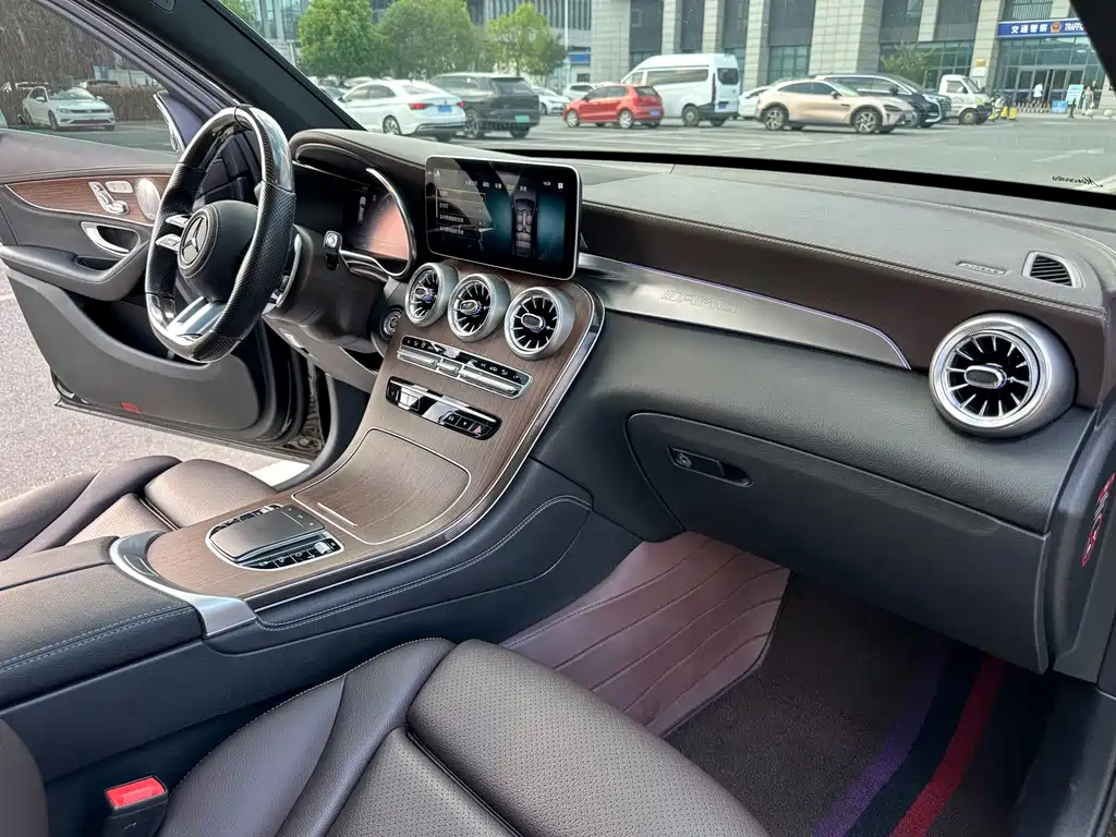 Mercedes-Benz GLC — миниатюра 10