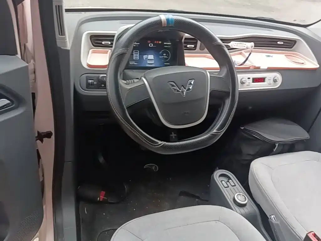 Wuling MINIEV — миниатюра 11