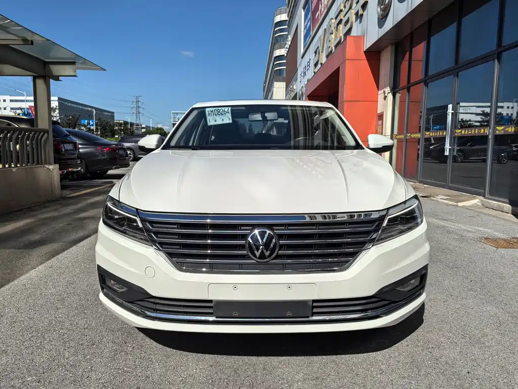 Volkswagen Lavida — миниатюра 2