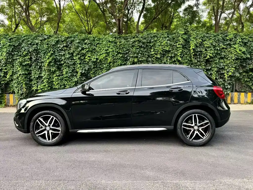 Mercedes-Benz GLA — миниатюра 3