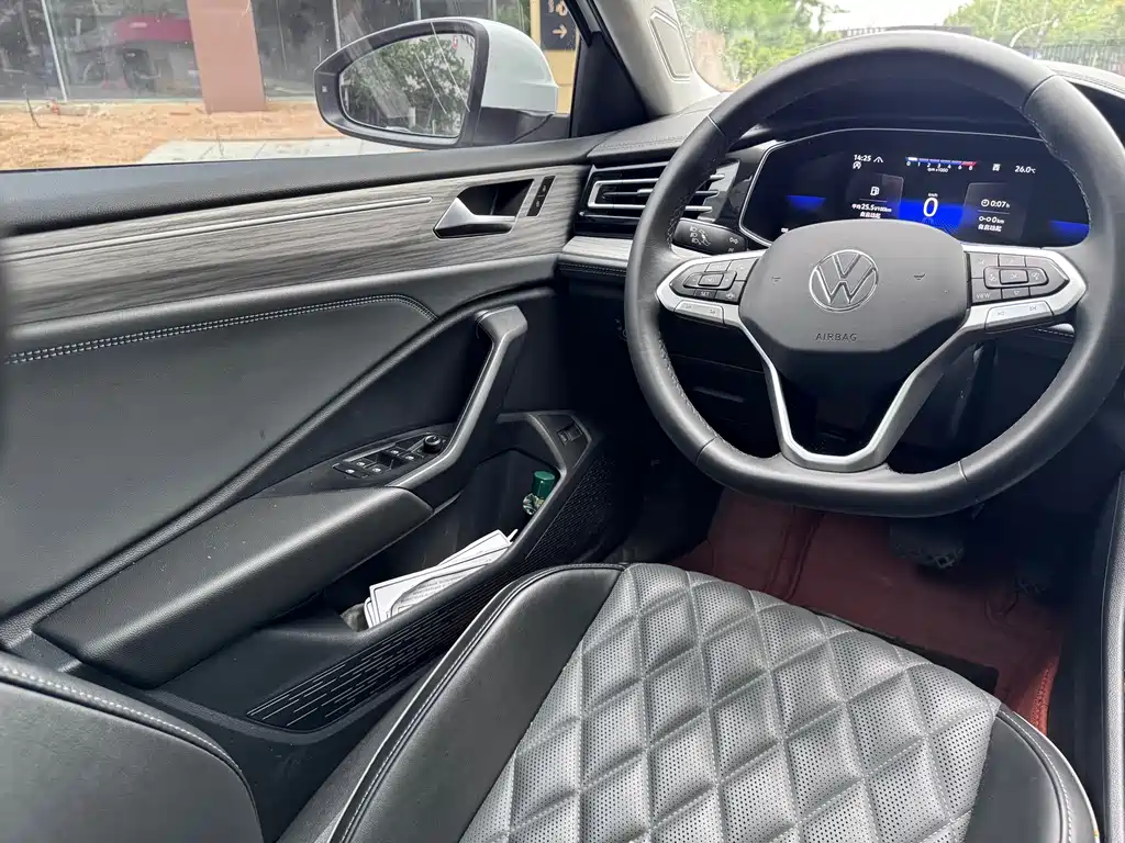 Volkswagen Sagitar — миниатюра 6