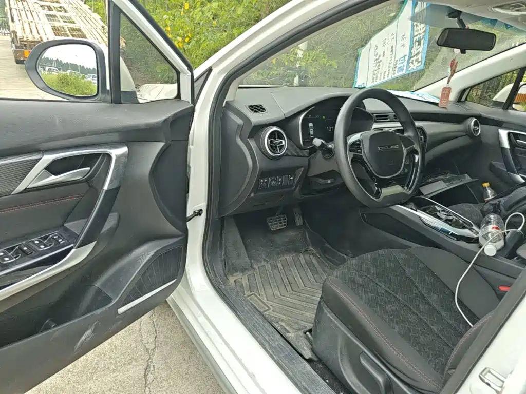 BAIC EU5 — миниатюра 16