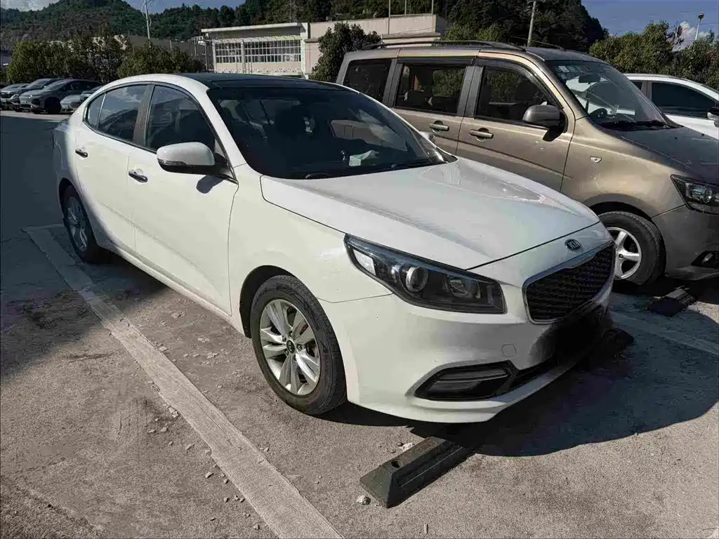 Kia K4