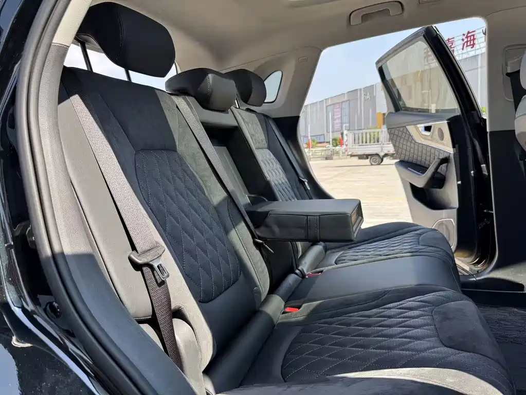 Hongqi Hongqi HS5 — миниатюра 23