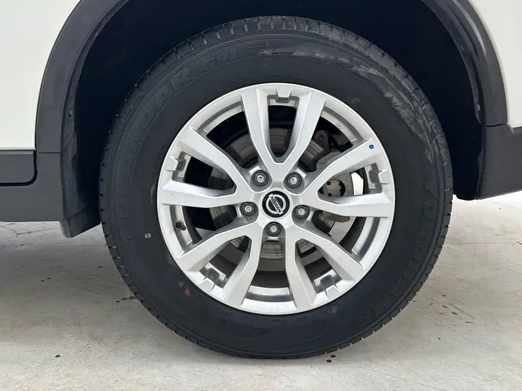 Nissan X-Trail — миниатюра 18