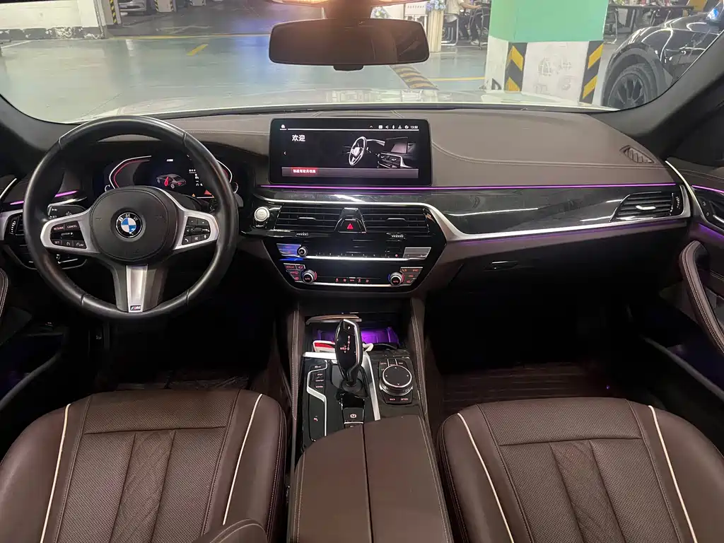 BMW 5 Series — миниатюра 7