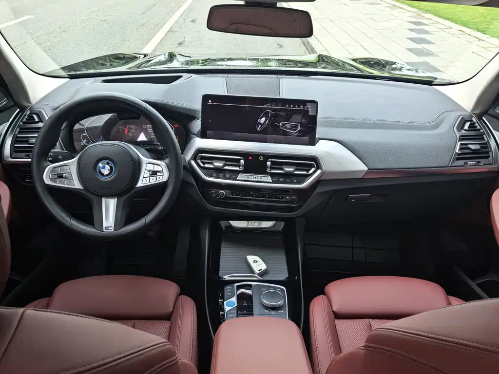 BMW iX3 — миниатюра 5