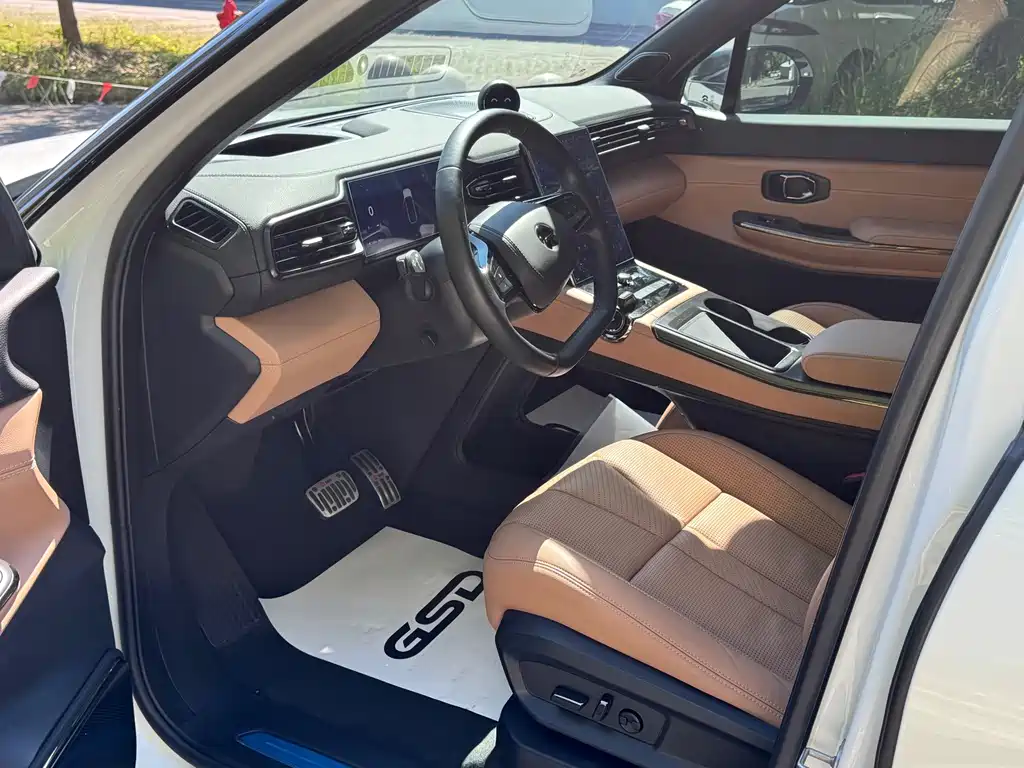 NIO ES8 — миниатюра 4
