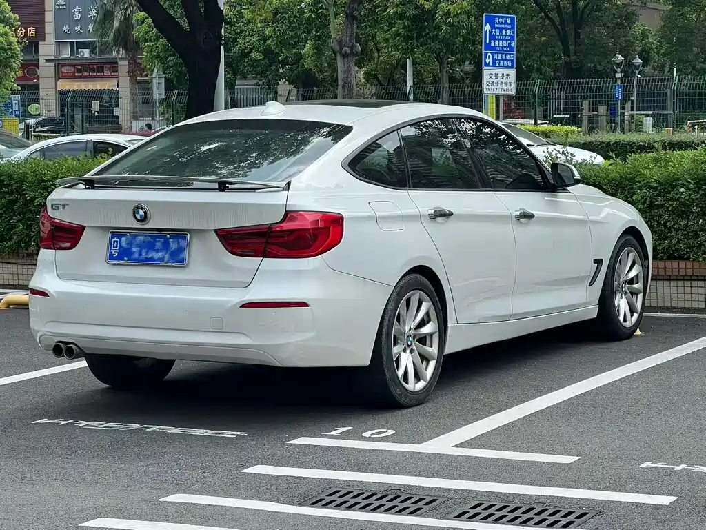 BMW 3 Series GT — миниатюра 6