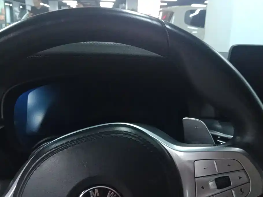 BMW 5 Series — миниатюра 13