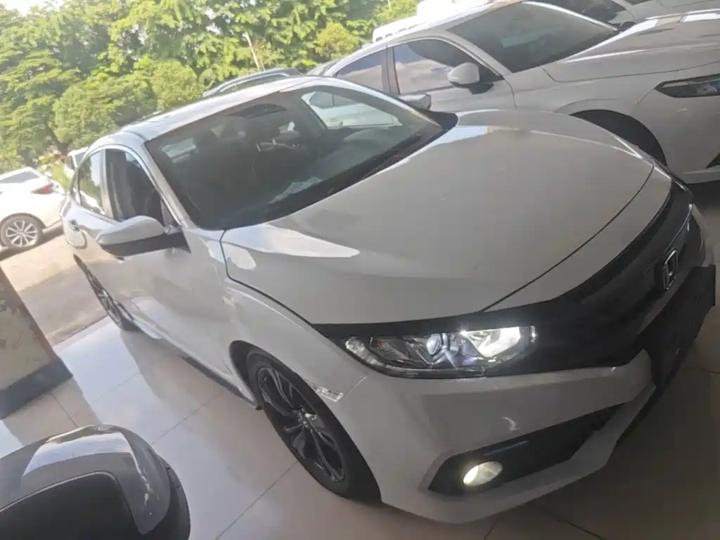Honda Civic — миниатюра 4