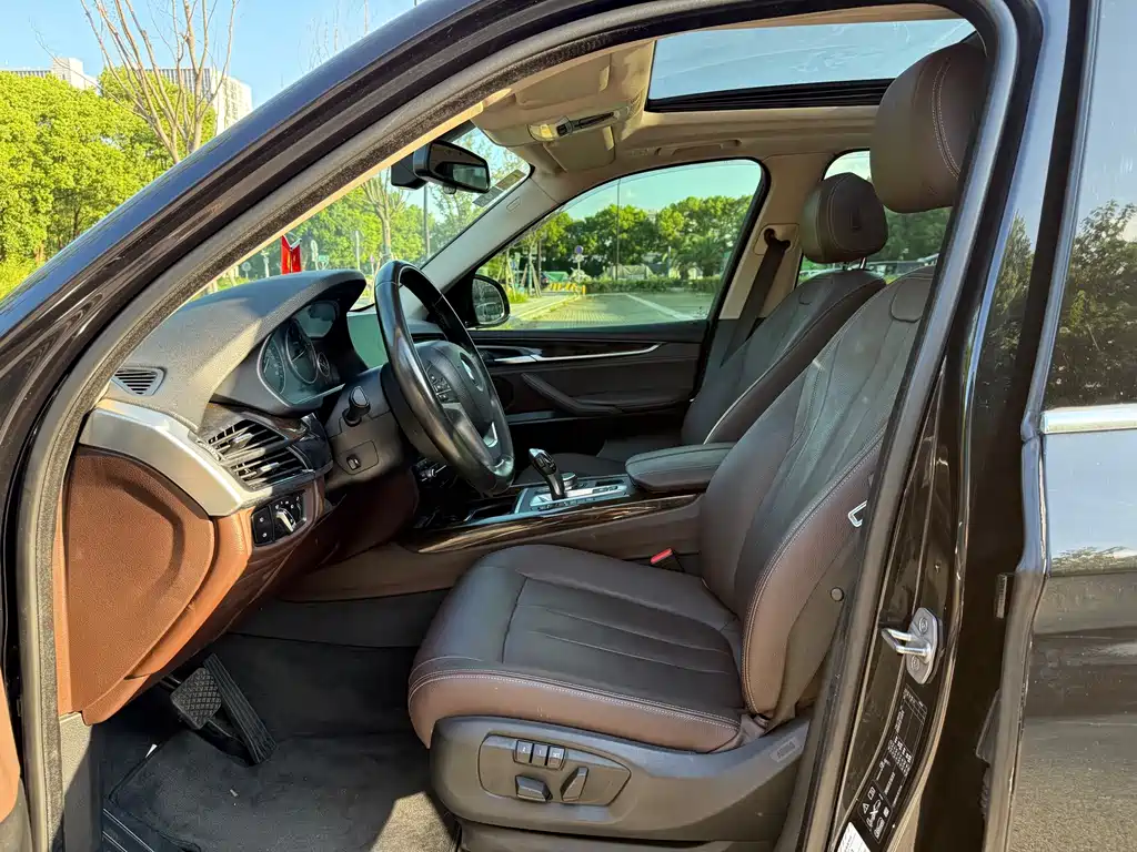 BMW X5 (Import) — миниатюра 7