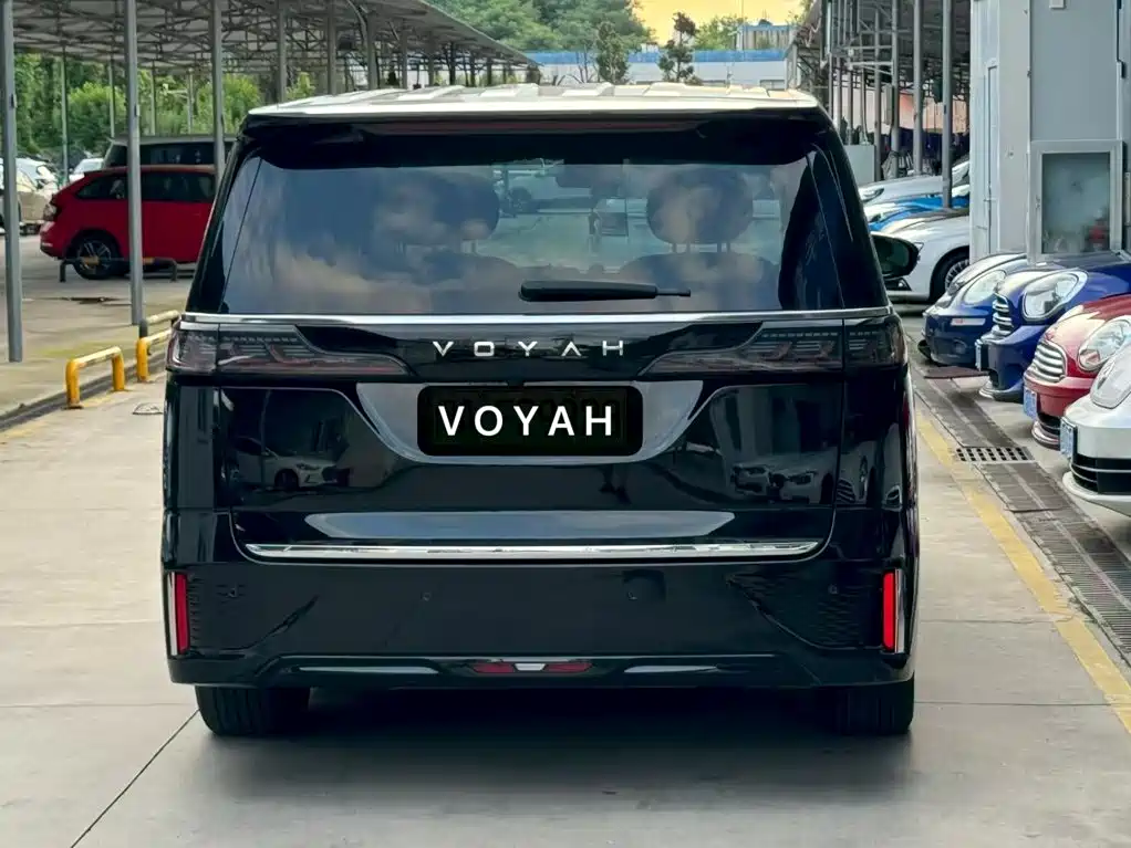 VOYAH Dreamer — миниатюра 4