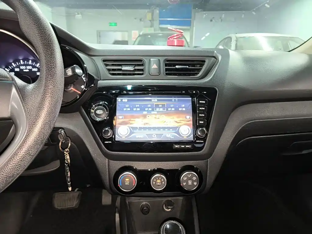 Kia K2 — миниатюра 13