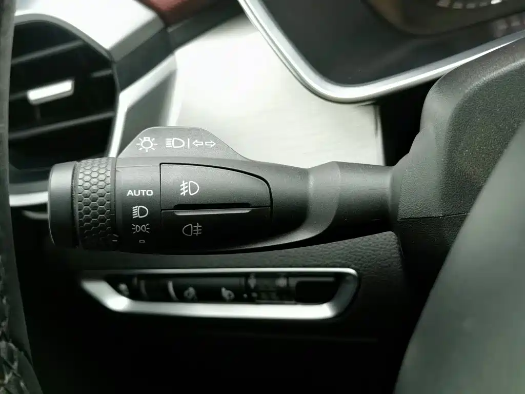 Geely Binyue — миниатюра 21