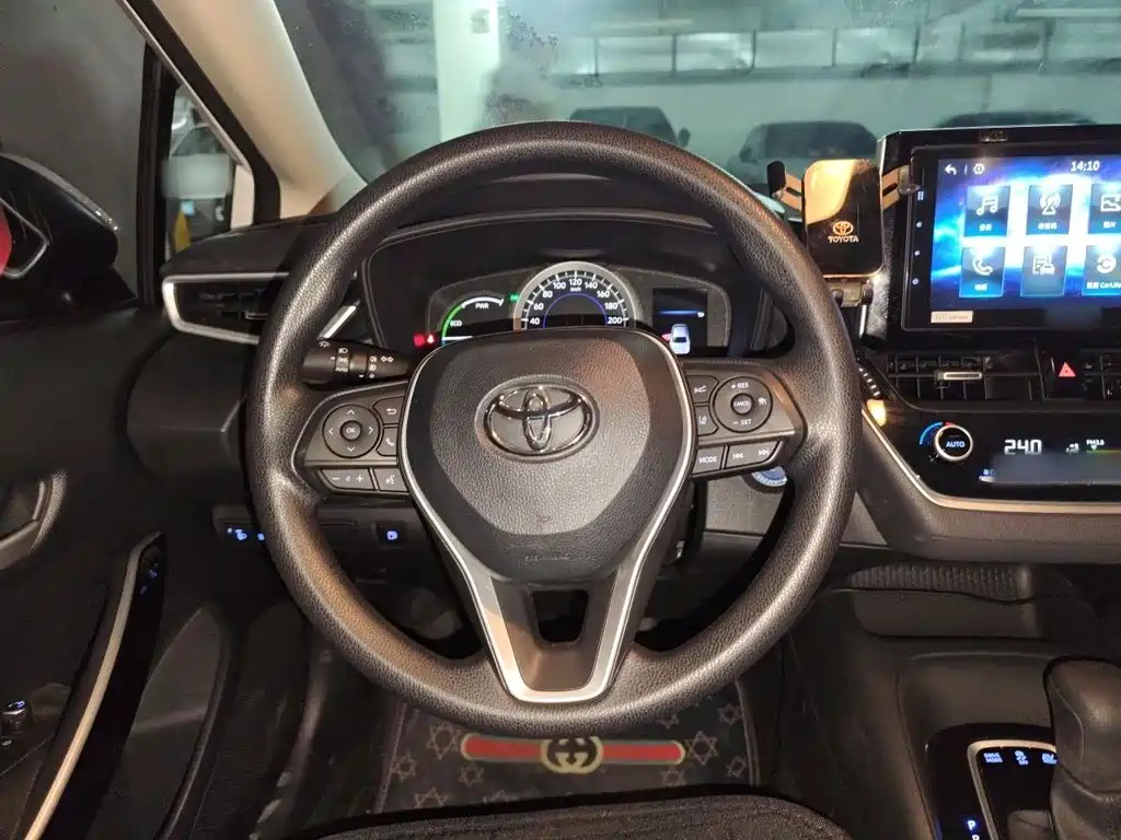 Toyota Corolla — миниатюра 6