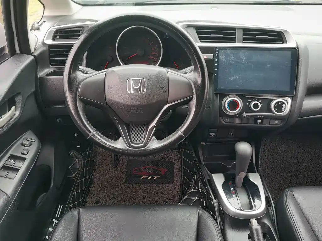 Honda Fit — миниатюра 14