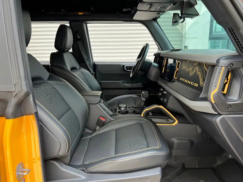 Ford Bronco — миниатюра 12