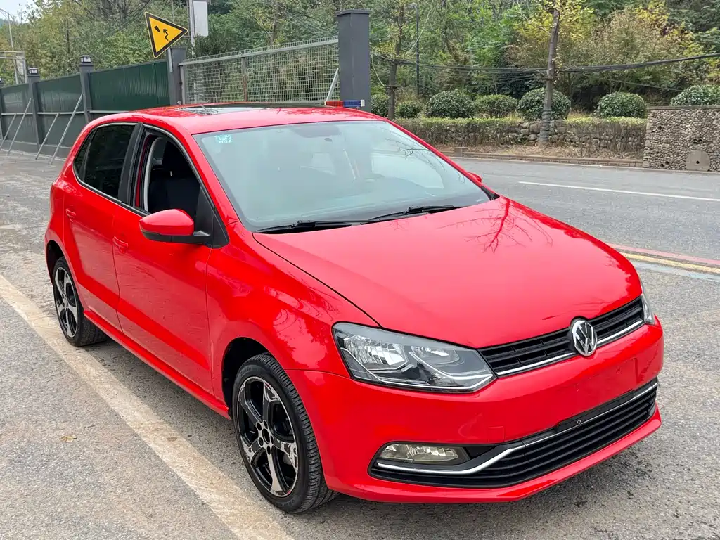 Volkswagen Polo 2016 1.6L AT Comfort