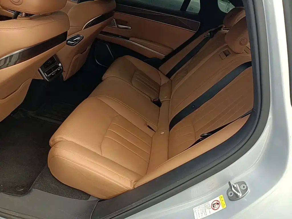 BYD Хань Ли — миниатюра 17