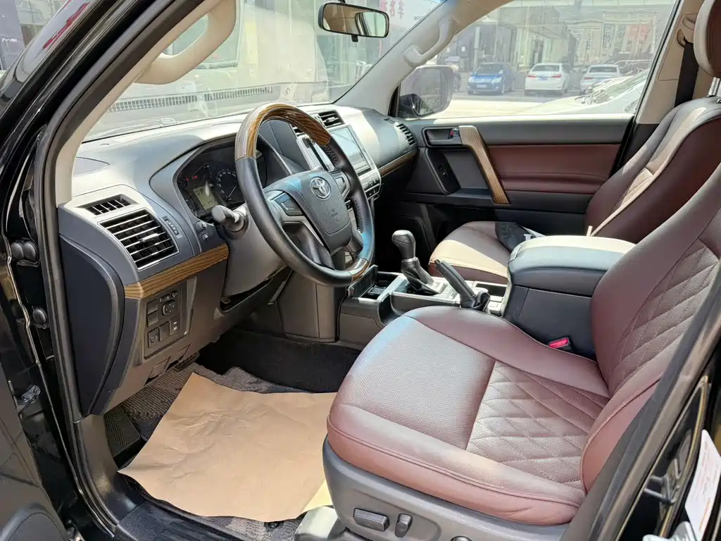 Toyota Prado (Import) — миниатюра 7