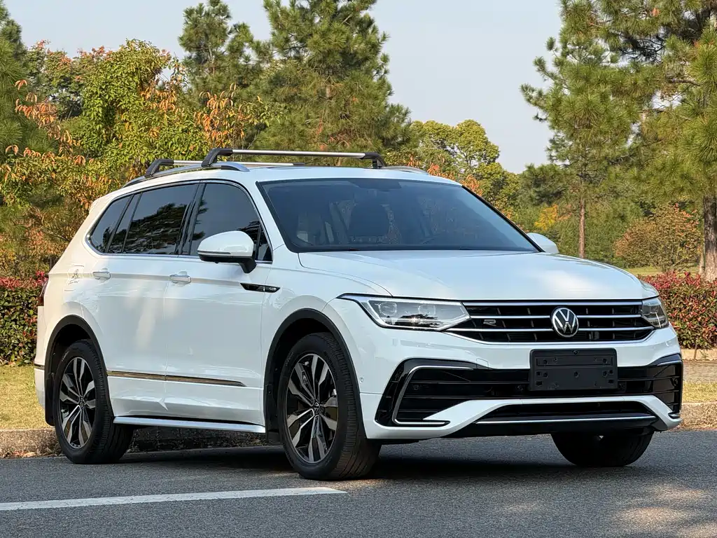 Volkswagen Tiguan L L 2022 330TSI AT R-Line
