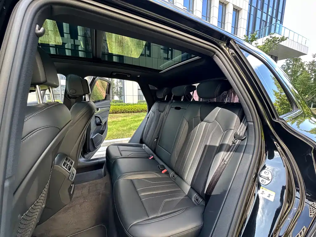 Audi Q5L — миниатюра 19