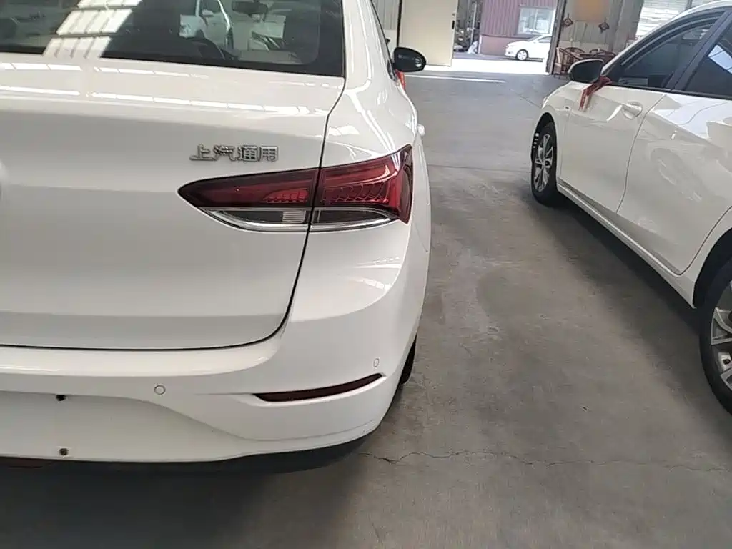 Buick Excelle — миниатюра 8