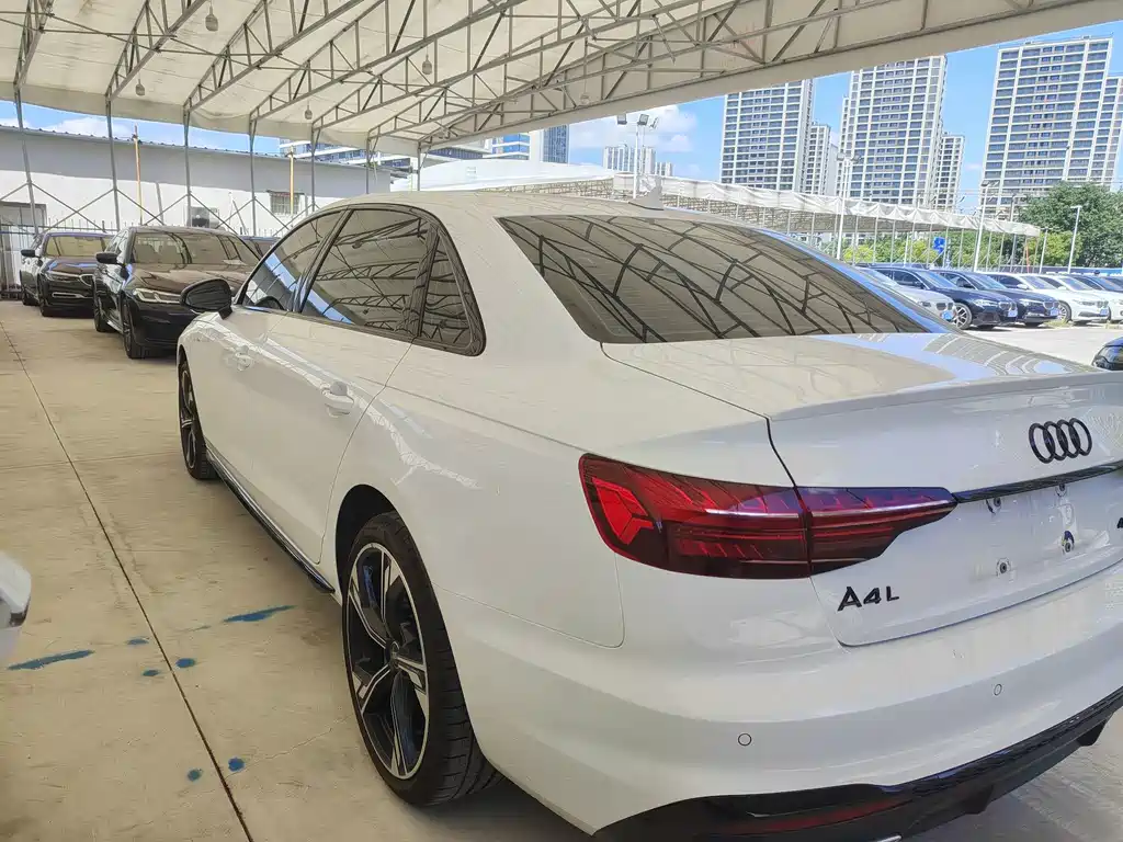 Audi A4L — миниатюра 5
