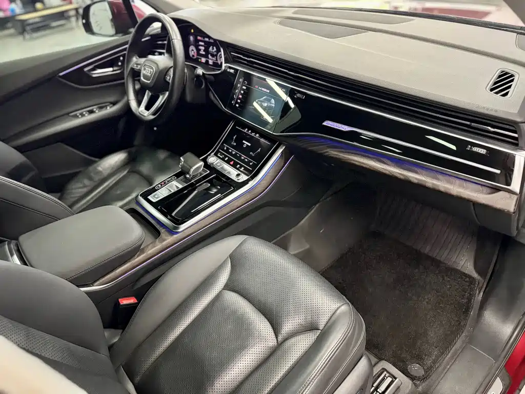 Audi Q7 — миниатюра 14