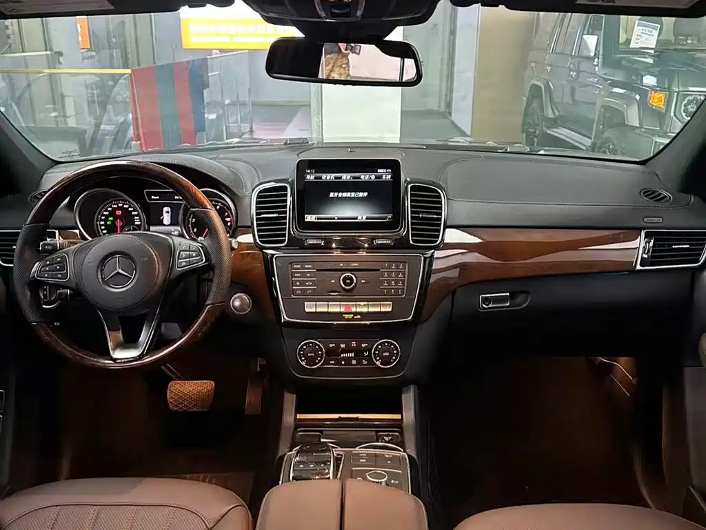 Mercedes-Benz GLS — миниатюра 6
