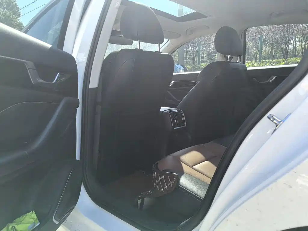 Bestune B70 — миниатюра 7