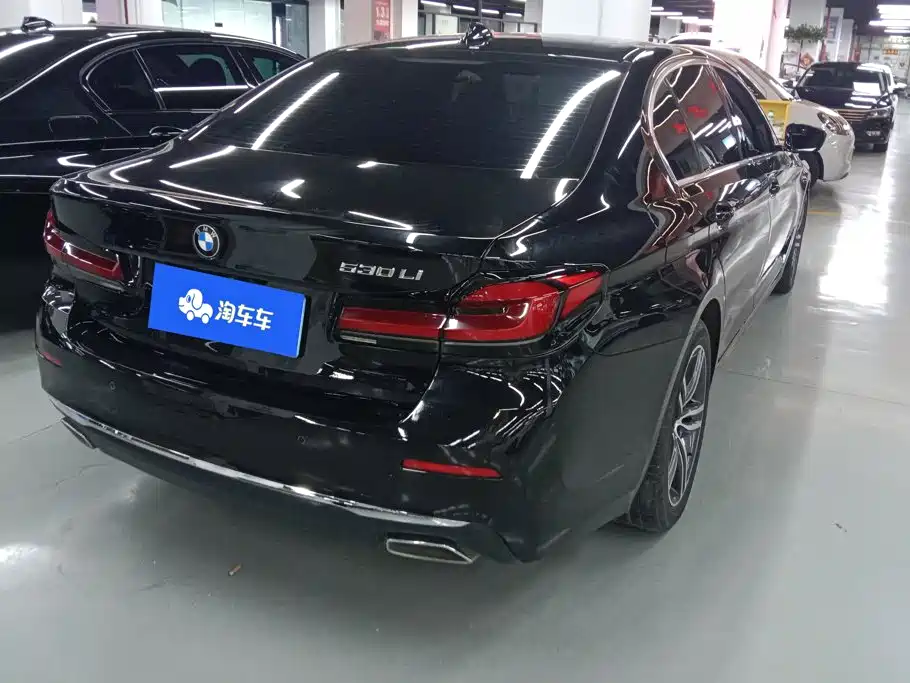 BMW 5 Series — миниатюра 3