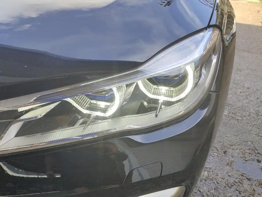 BMW 7 Series — миниатюра 5