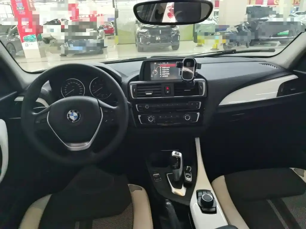 BMW 1 Series (Import) — миниатюра 10