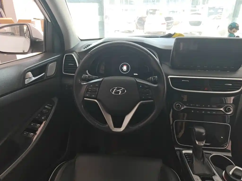 Hyundai Tucson — миниатюра 11