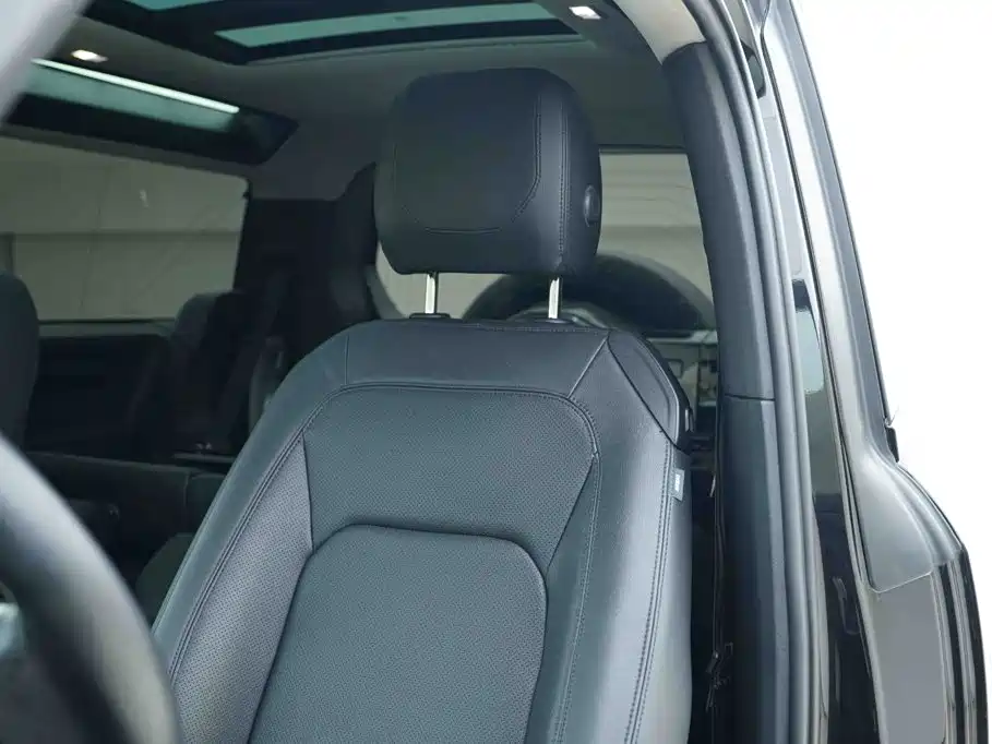 Land Rover Defender — миниатюра 13