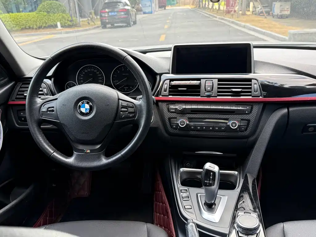 BMW 3 Series — миниатюра 12